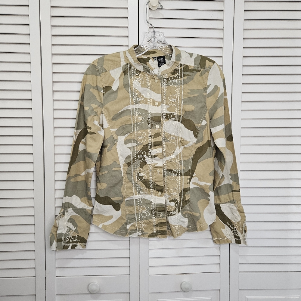 Camouflage Embroidered Long Sleeve Button Down Shirt Women's XS - Picture 10 of 10